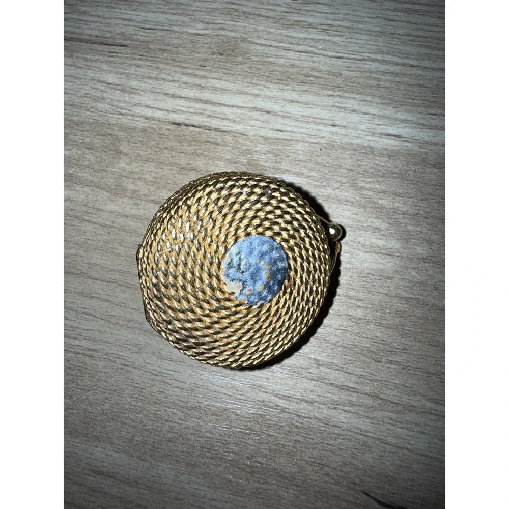 Estee Lauder‎ Solid Perfume Compact Gold Tone Rope Design Turquoise Color Stone